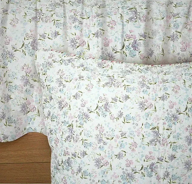 Donna Sharp Lily Floral Full Bedskirt,(G)