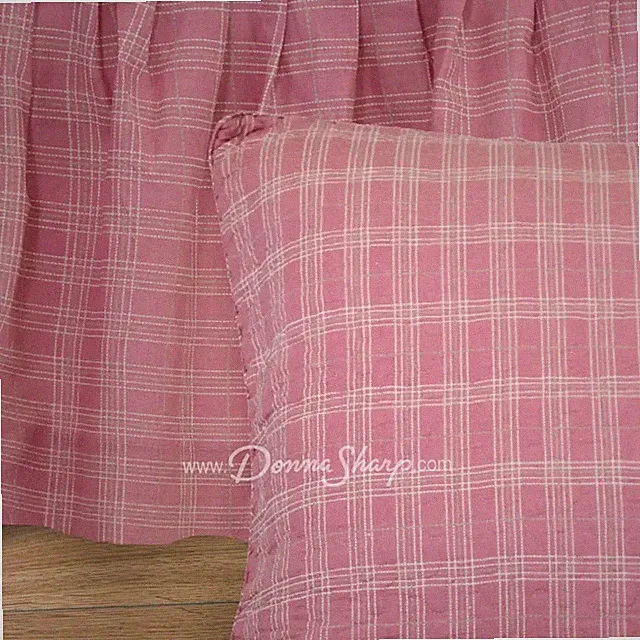 Donna Sharp Pink Plaid King Bedskirt, (G)