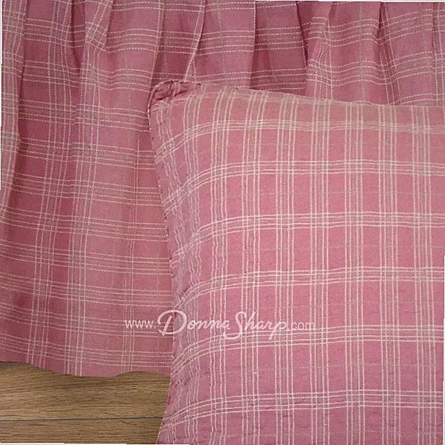 Donna Sharp Pink Plaid Queen Bedskirt (G)