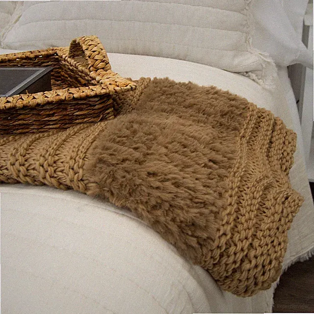 Donna Sharp Plush Faux Fur Cozy Knitted Blanket Throw Premium Soft Chic Bedding