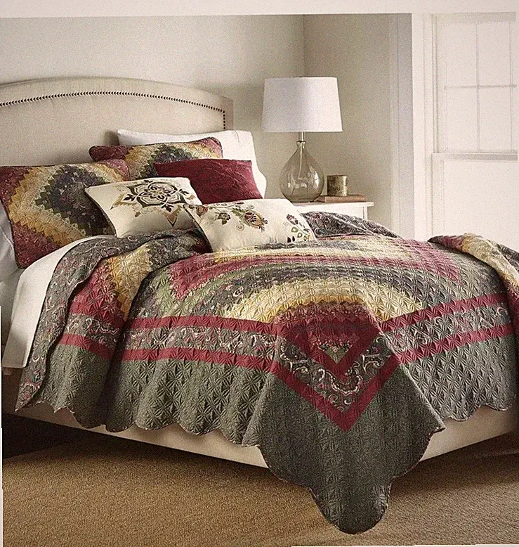 Donna Sharp Quilt Bedding Set with Spice Postage Stamp Design With 2 Shams New