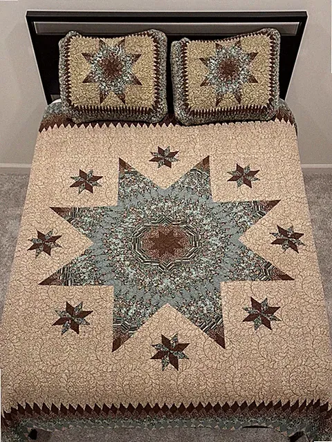 Donna Sharp Sea Breeze Full / Queen Quilt With Shams 90x90